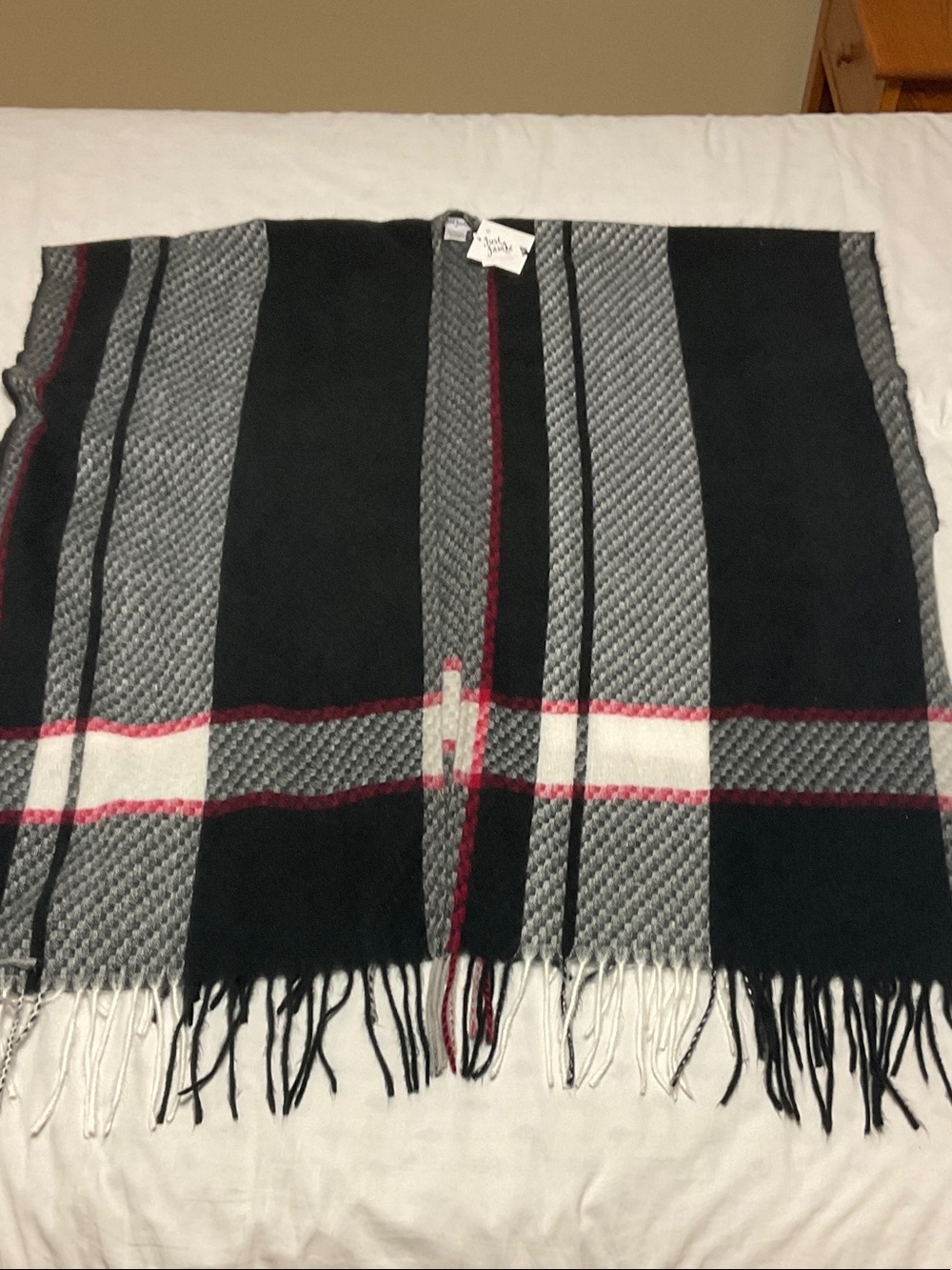 NWT Just Jamie Plaid Fringe Knit Open Front Poncho Wrap. One Size